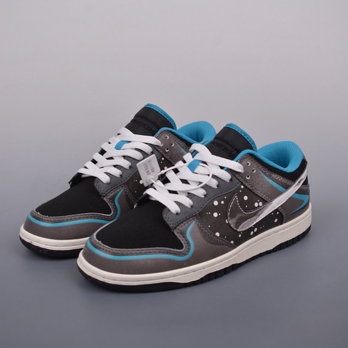 ナイキユニセックスグレースニーカーs200