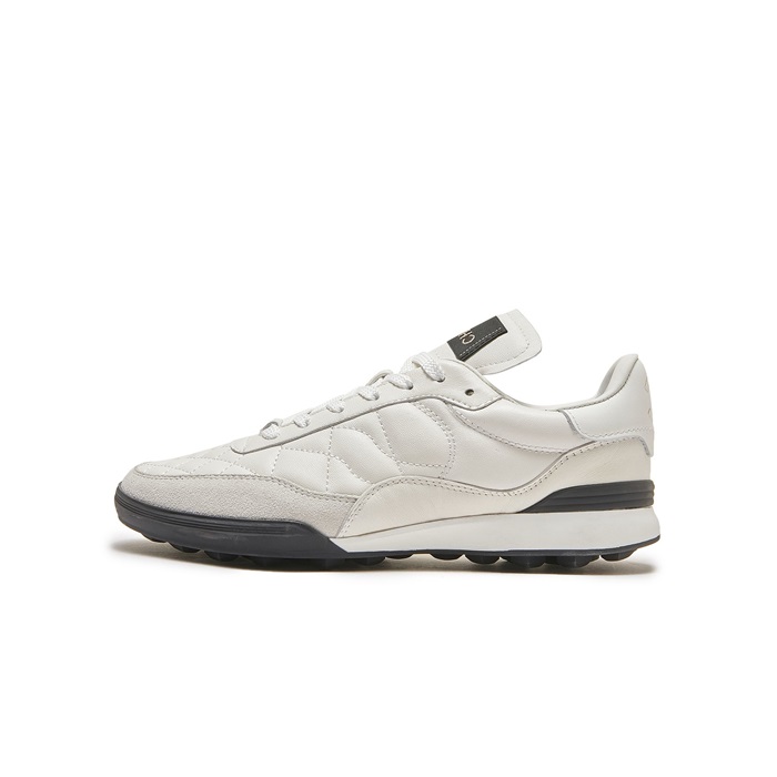 シャネルレディースホワイトスニーカーs368