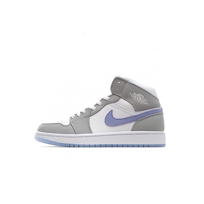 ナイキユニセックスグレーハイトップスニーカー1s518