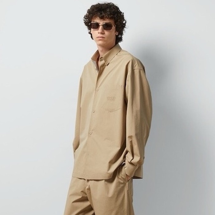 グッチメンズベージュシャツc335