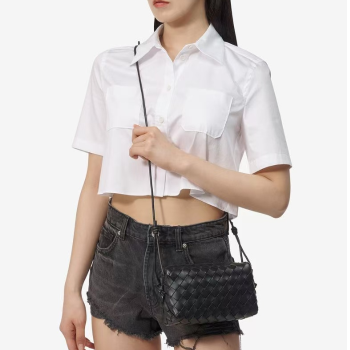 ボッテガヴェネタレディースブラックカメラバッグb1484