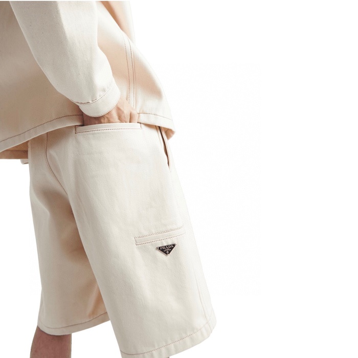 プラダメンズベージュショートパンツc408