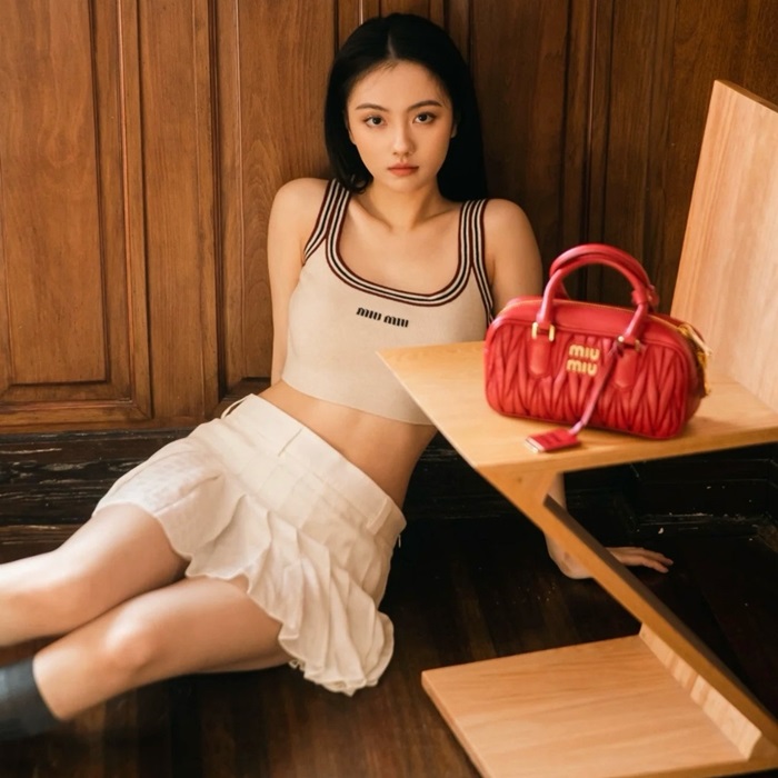 ミュウミュウレディースベージュツーピース-c410