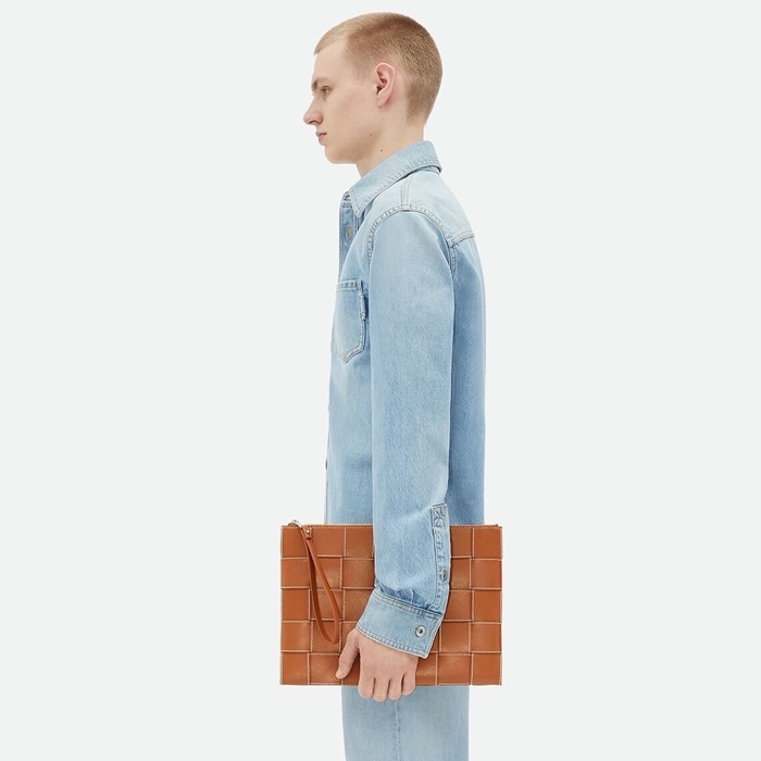 ボッテガヴェネタメンズキャメルクラッチバッグb1505