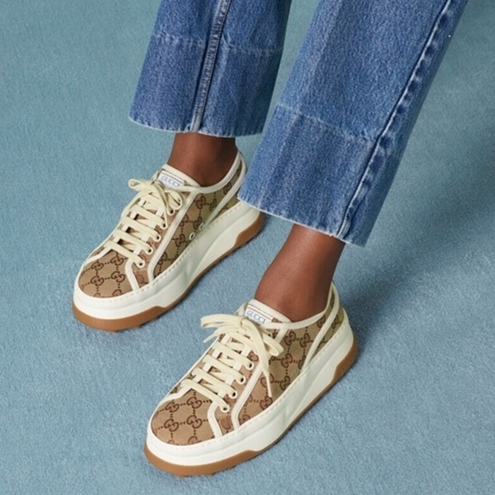 グッチレディースベージュスニーカーs627