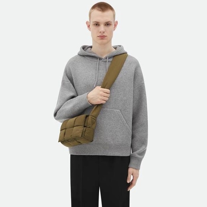 ボッテガヴェネタユニセックスカセットバッグb1653