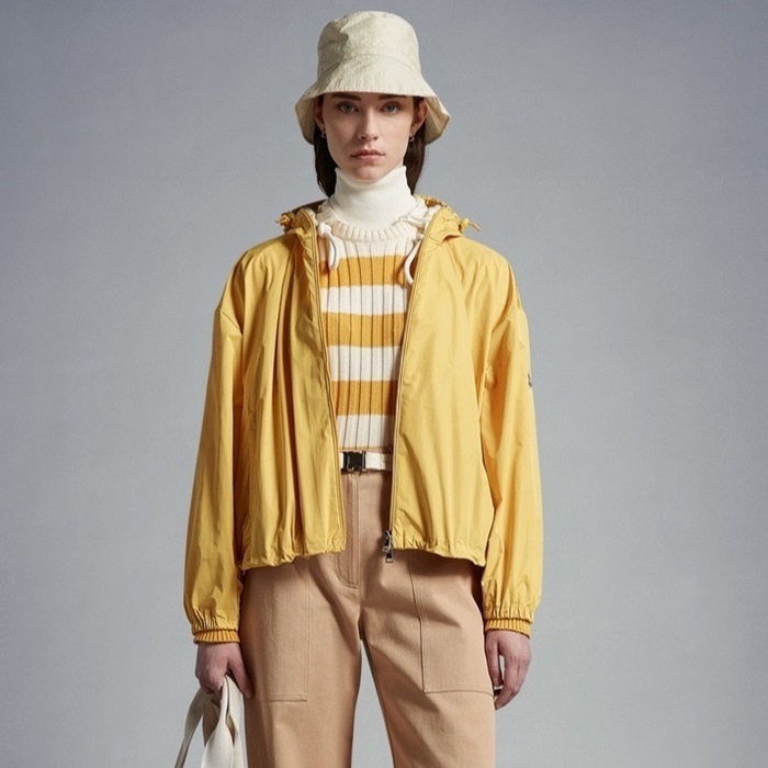 モンクレールレディースイエロージャケットc604