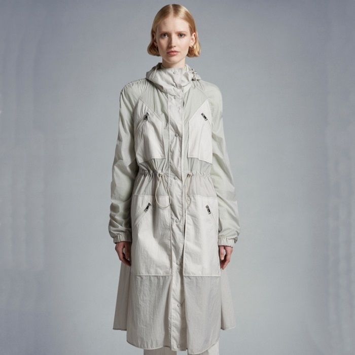 モンクレールレディースウィンドブレーカージャケットc607