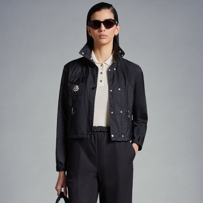 モンクレールレディースブラックジャケットc608
