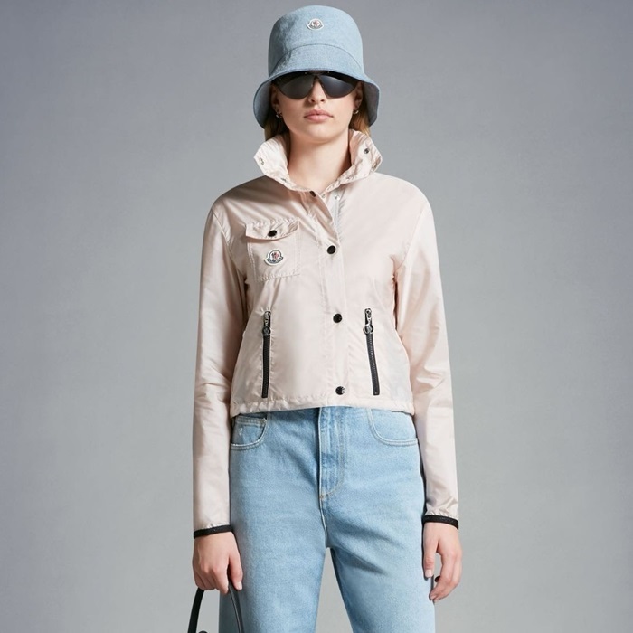 モンクレールレディースウィンドブレーカージャケットc609