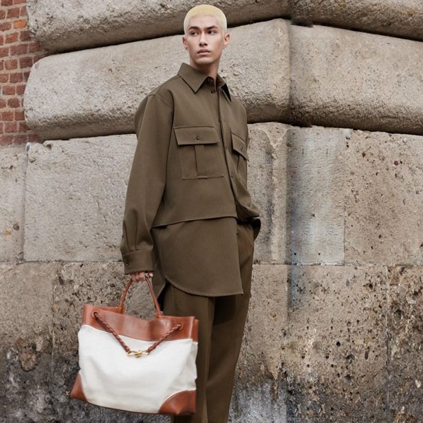 ボッテガヴェネタユニセックスベージュアンディアーモバッグb1953