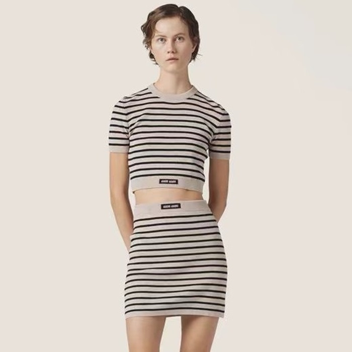 ミュウミュウレディースベージュツーピース-c889