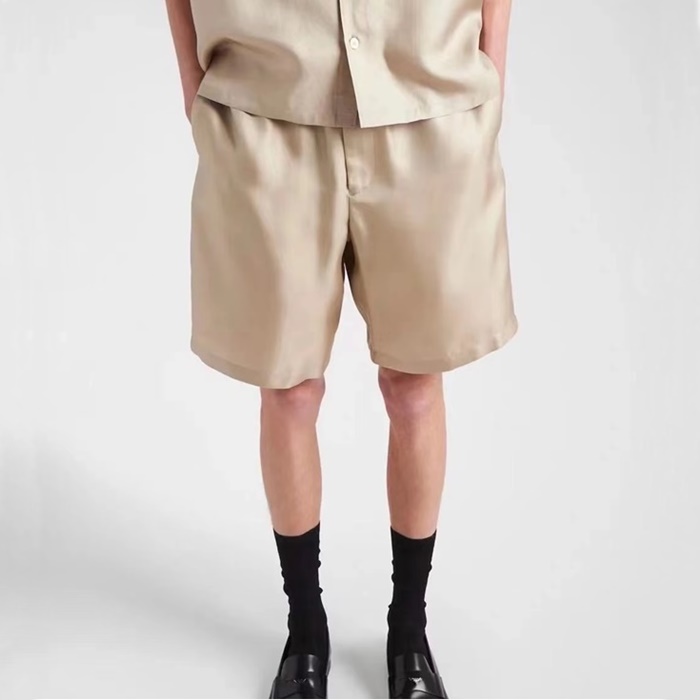 プラダメンズベージュショートパンツc874