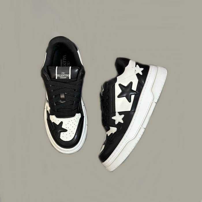 ヴァレンティノユニセックスブラックスニーカーs704