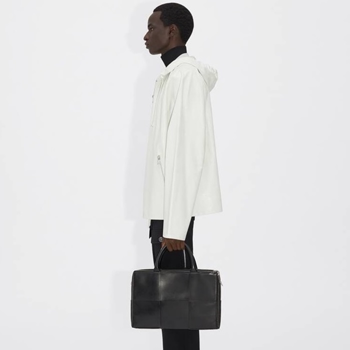 ボッテガヴェネタメンズブラックトートバッグb2080