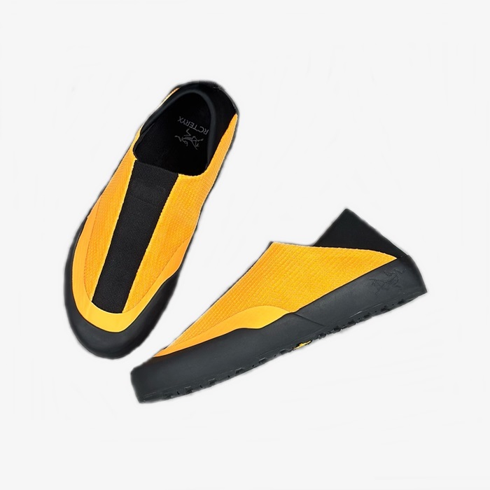 アークテリクスメンズオレンジスニーカーs857