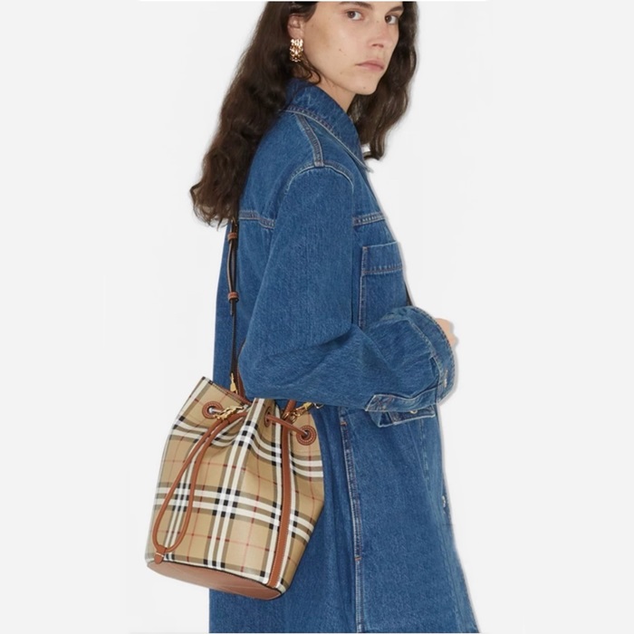 バーバリーレディースベージュバケットバッグb2094