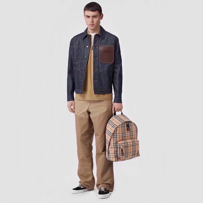 バーバリーメンズベージュバックパックb2119