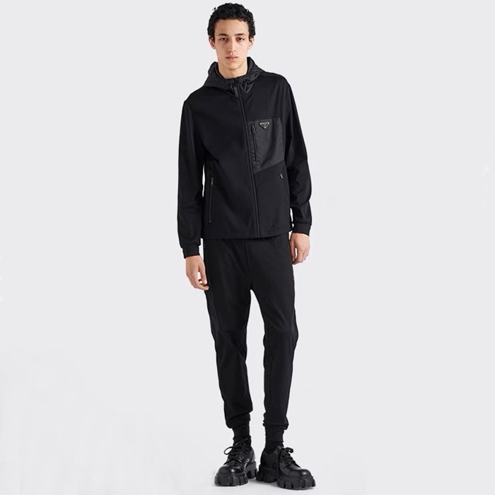プラダメンズブラックジョガーパンツc989