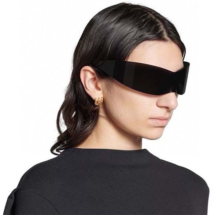 バレンシアガレディースゴールドピアスc1981