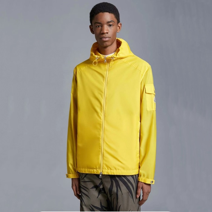 モンクレールメンズフードジャケットc1103