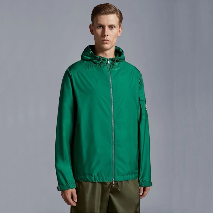 モンクレールメンズフードジャケットc1104