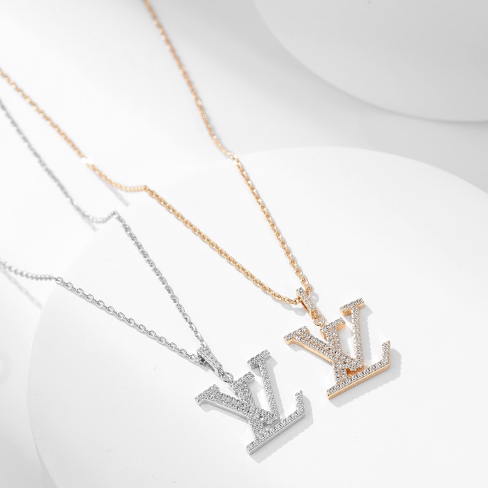 ルイヴィトンレディースゴールドネックレスc2032