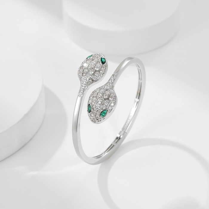 ブルガリレディースゴールドブレスレットc2033