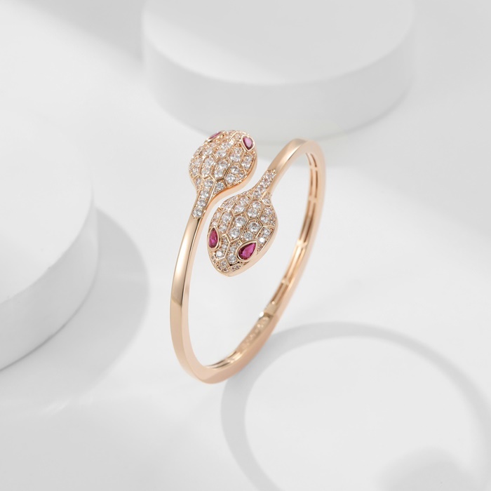 ブルガリレディースゴールドブレスレットc2034