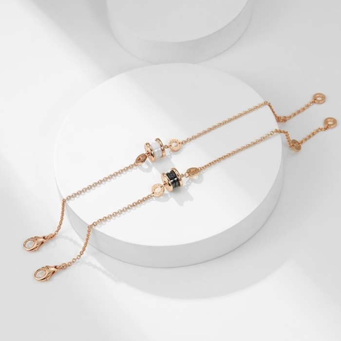 ブルガリレディースゴールドブレスレットc2053