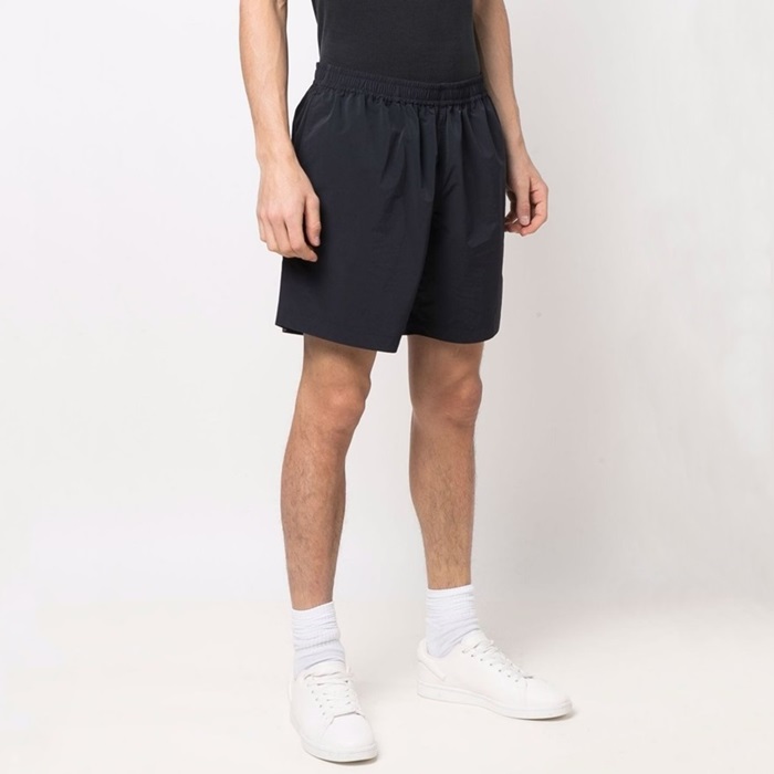 トムブラウンメンズネイビーショートパンツc1151