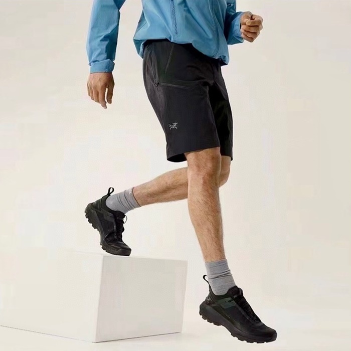 アークテリクスメンズブラックショートパンツc1251