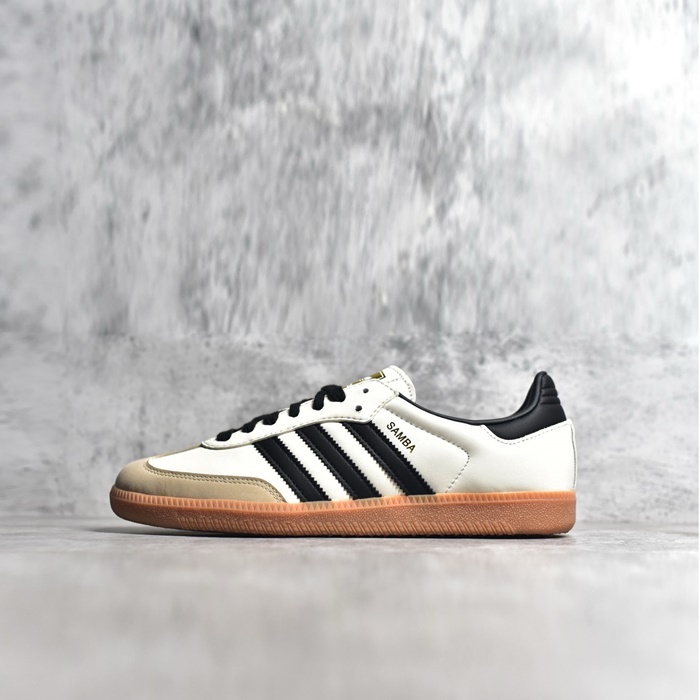 アディダスユニセックスサンバスニーカーs1043