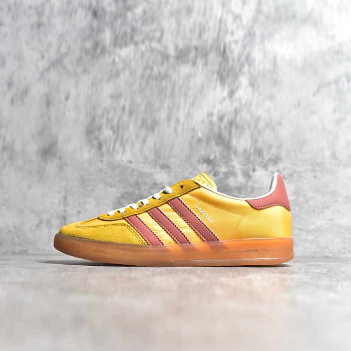 アディダスユニセックスガゼルインドアスニーカーs1061