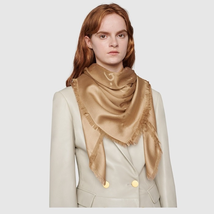 グッチレディースキャメルマフラーc2163