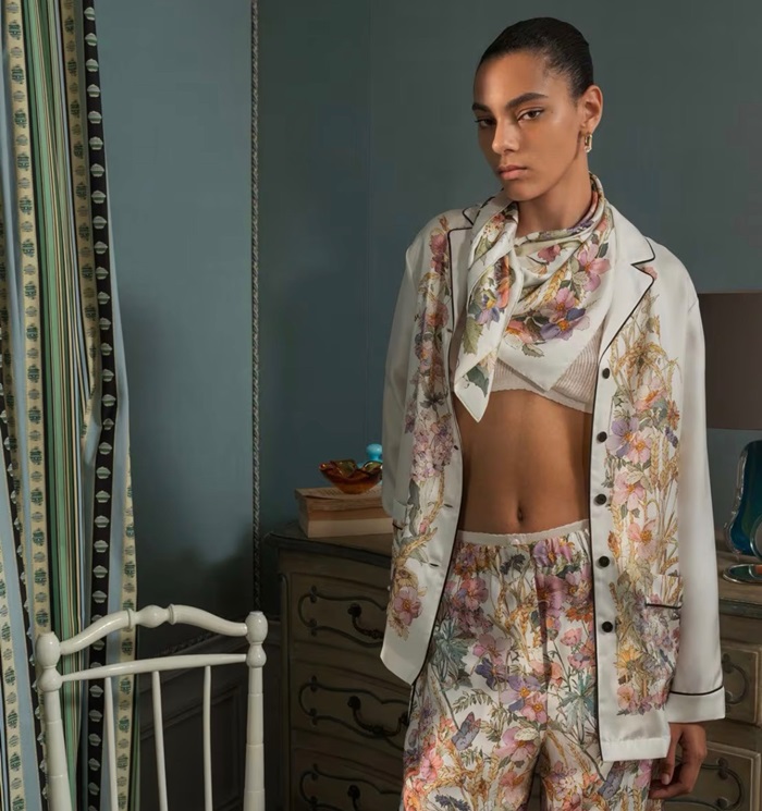 ディオールレディースホワイトニットc2175