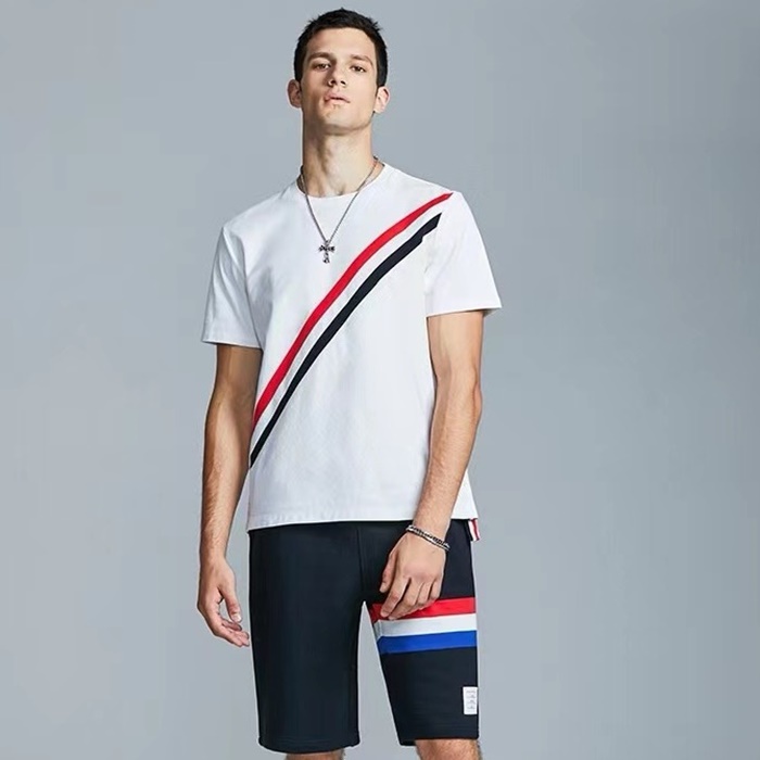 トムブラウンメンズクラシックショートパンツc1442