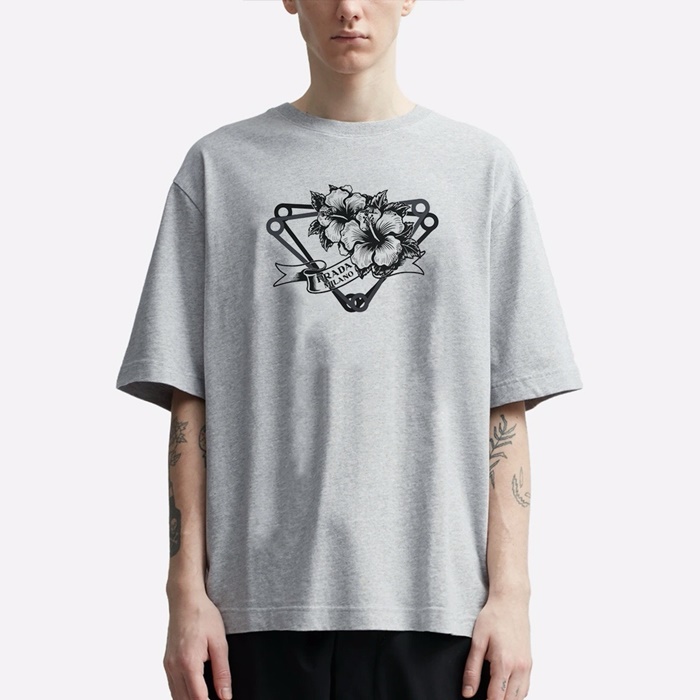 プラダメンズグレー半袖Tシャツc1482