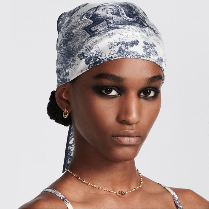 ディオールレディースブルーニットc2325