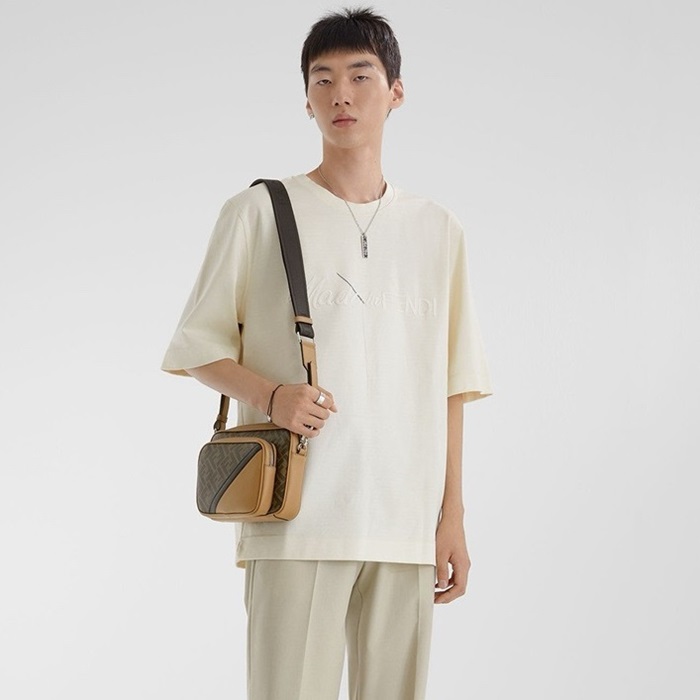 ェンディメンズラウンド半袖Tシャツc1836