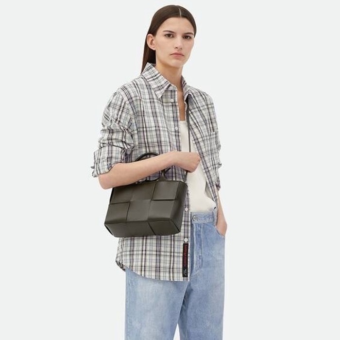 ボッテガヴェネタレディースミニアルコバッグb2353