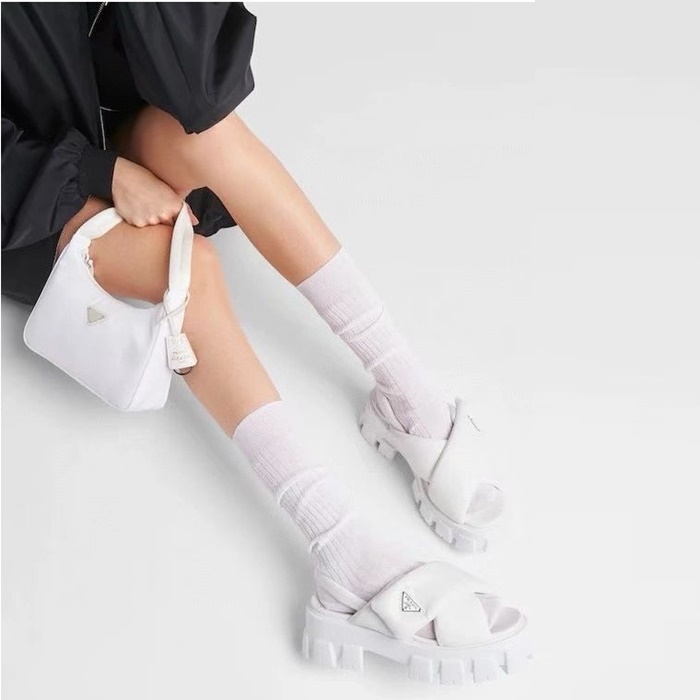 プラダレディースソフトパディングサンダルs1388