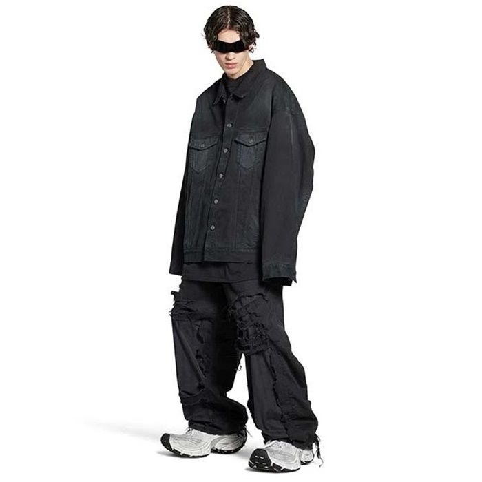 バレンシアガメンズブラックジャケットc2066