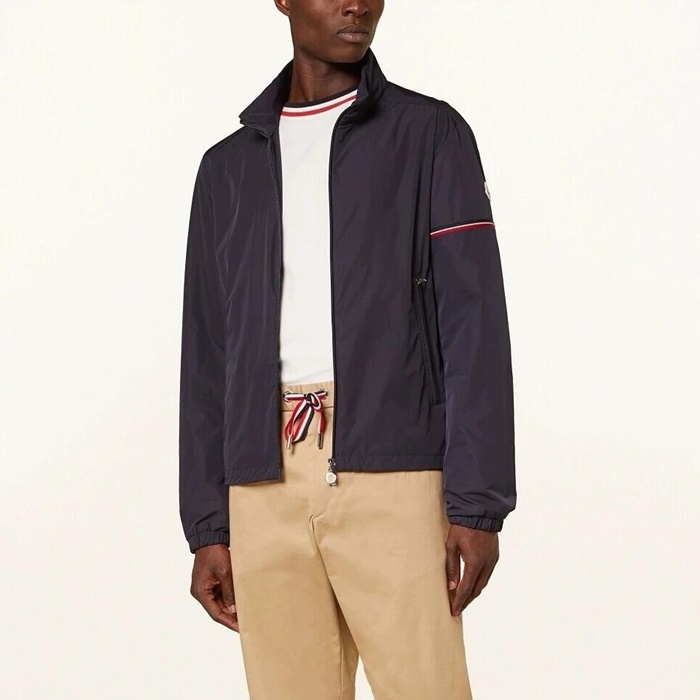 モンクレールメンズブラックジャケットc2201