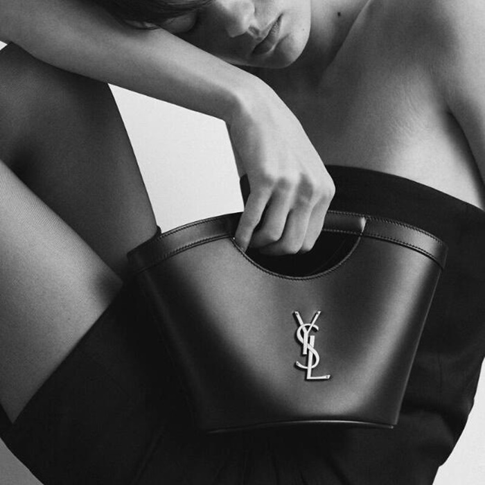 サンローランレディースカサンドルトートバッグb2538