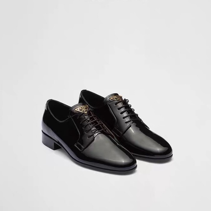 プラダレディースブラックローファーs1476