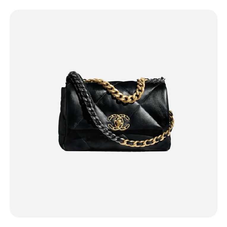 シャネル19フリップバッグラムスキンミディアムブラックゴールドe19h2682