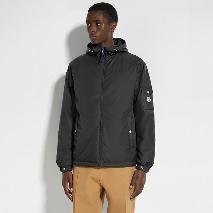 モンクレールメンズダウンジャケットc2420