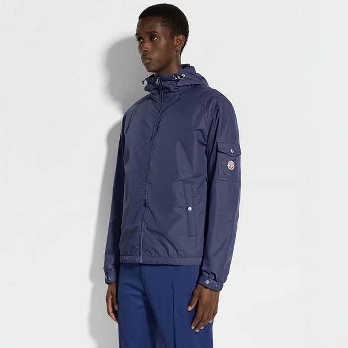 モンクレールメンズダウンジャケットc2421