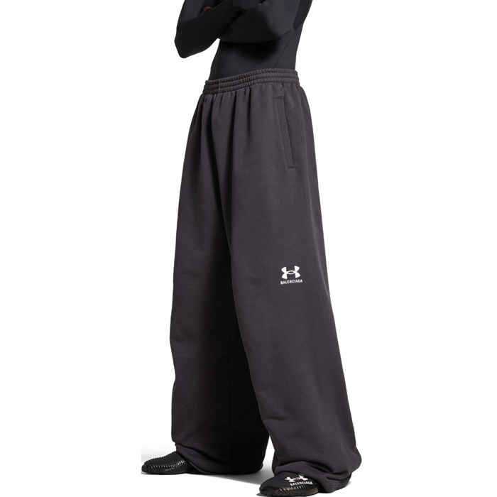 バレンシアガメンズトレーニングパンツc2494